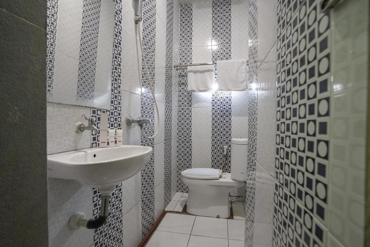 Oyo 1495 Hotel Lendosis Palembang Zewnętrze zdjęcie
