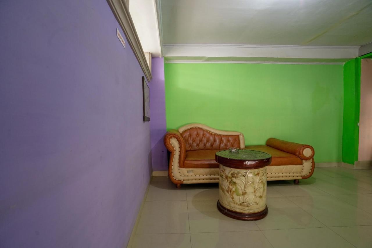 Oyo 1495 Hotel Lendosis Palembang Zewnętrze zdjęcie