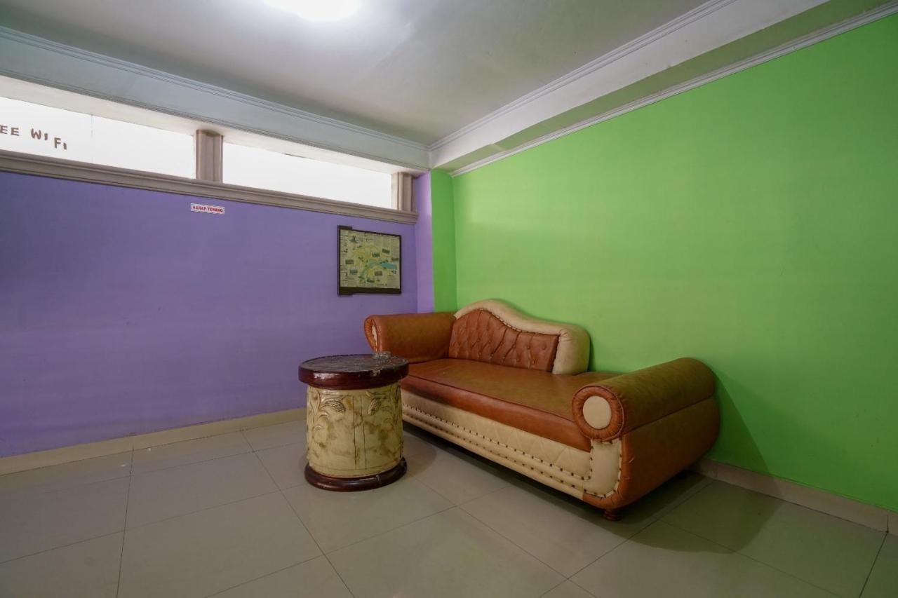 Oyo 1495 Hotel Lendosis Palembang Zewnętrze zdjęcie