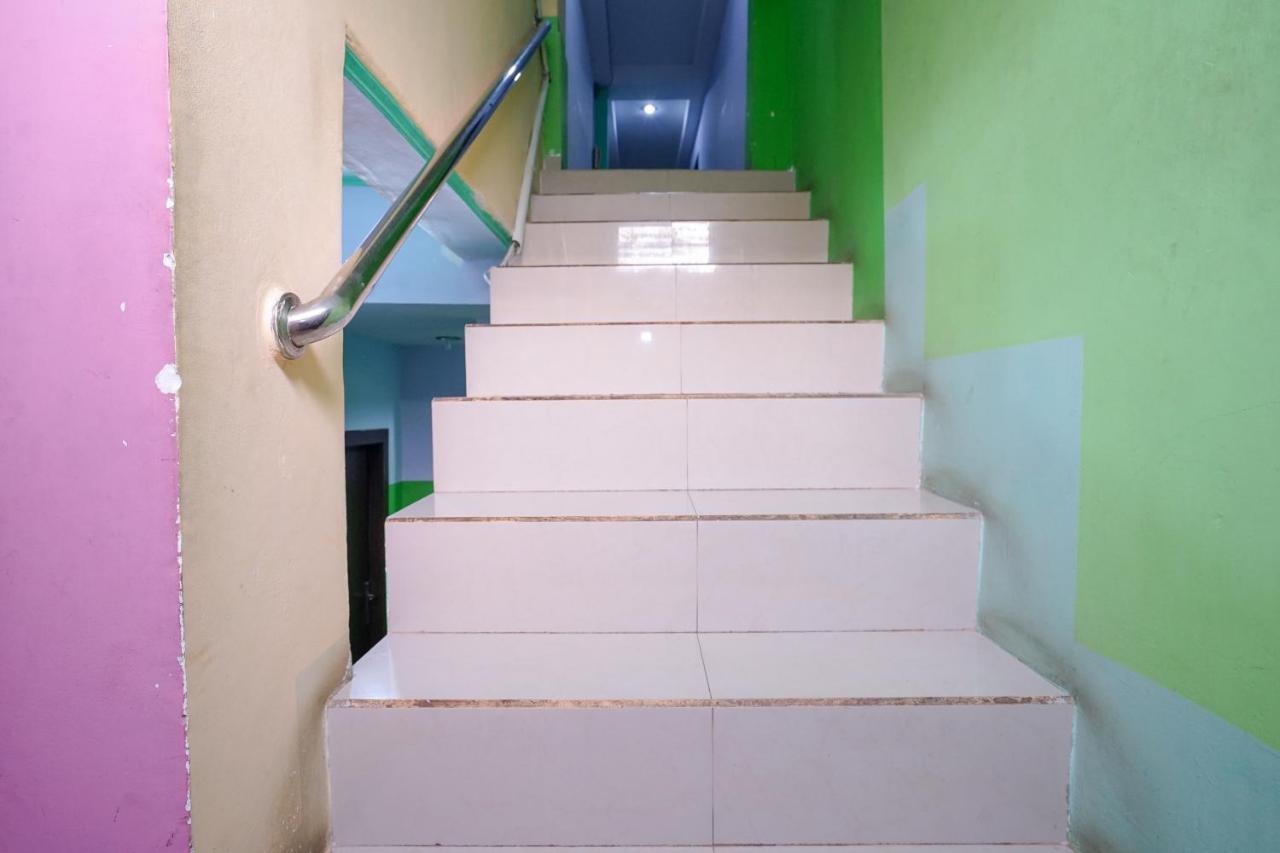 Oyo 1495 Hotel Lendosis Palembang Zewnętrze zdjęcie